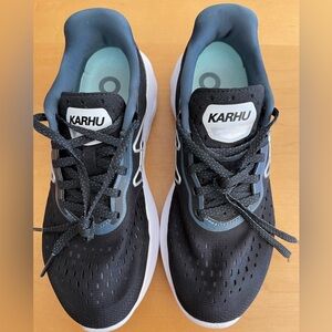 S15 - Karhu ikoni 2.0 athletic women’s running shoe size 7